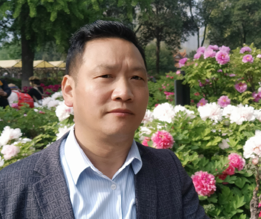 冯志强（国瓷红叶画院钻研员）